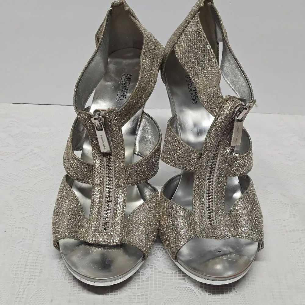 Michael Kors Berkley T-Strap Silver Glitter Dress Sandals Size 9 Formal Evening